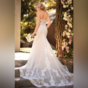 NEW Essence of Australia D2819 wedding gown originally $2400